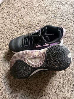 Under Armour Lockdown 6 Basketball Shoes Purple/Black Size 5Y