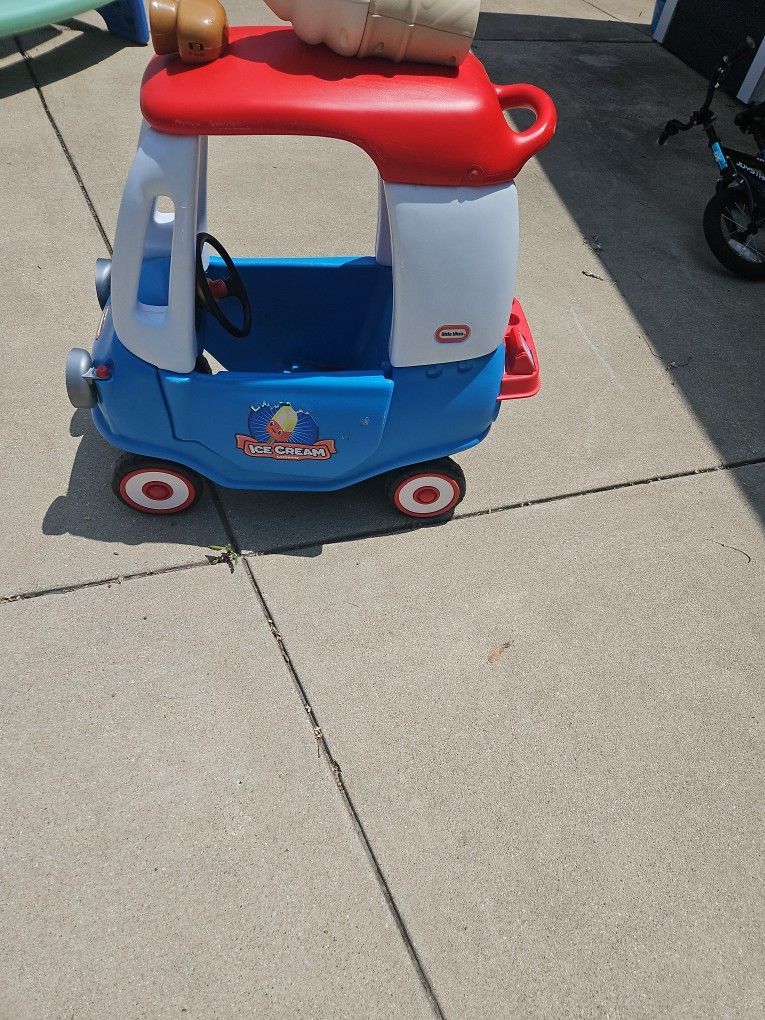 Little Tikes Cozy Ice Cream Truck