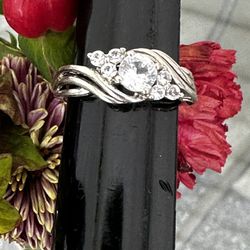 Sterling Silver Cubic Zirconia Cluster Ladies Ring Size 6 Preowned