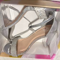 7 1/2 Silver Heels 