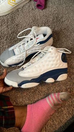 Jordan 13 Size 5 Grade school