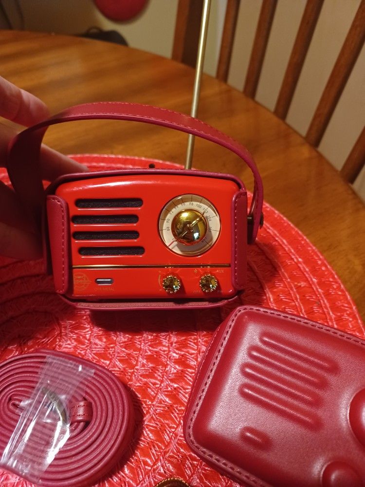Muzen Bluetooth Speaker With Fm Radio