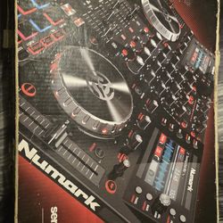 Numark NVii 