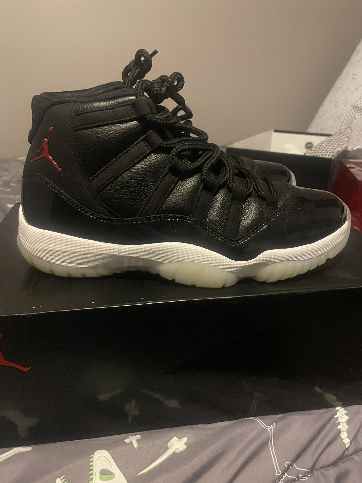 72-10 Jordan 11 