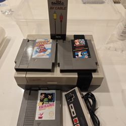 Selling a fully functional original NES console (not a remake!) from the 1980s.
Includes: