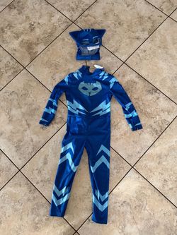 Halloween 🎃 costume chil