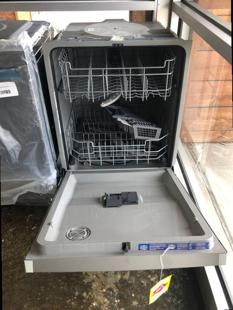 GE 24” Stainless Steel Dishwashers 4P