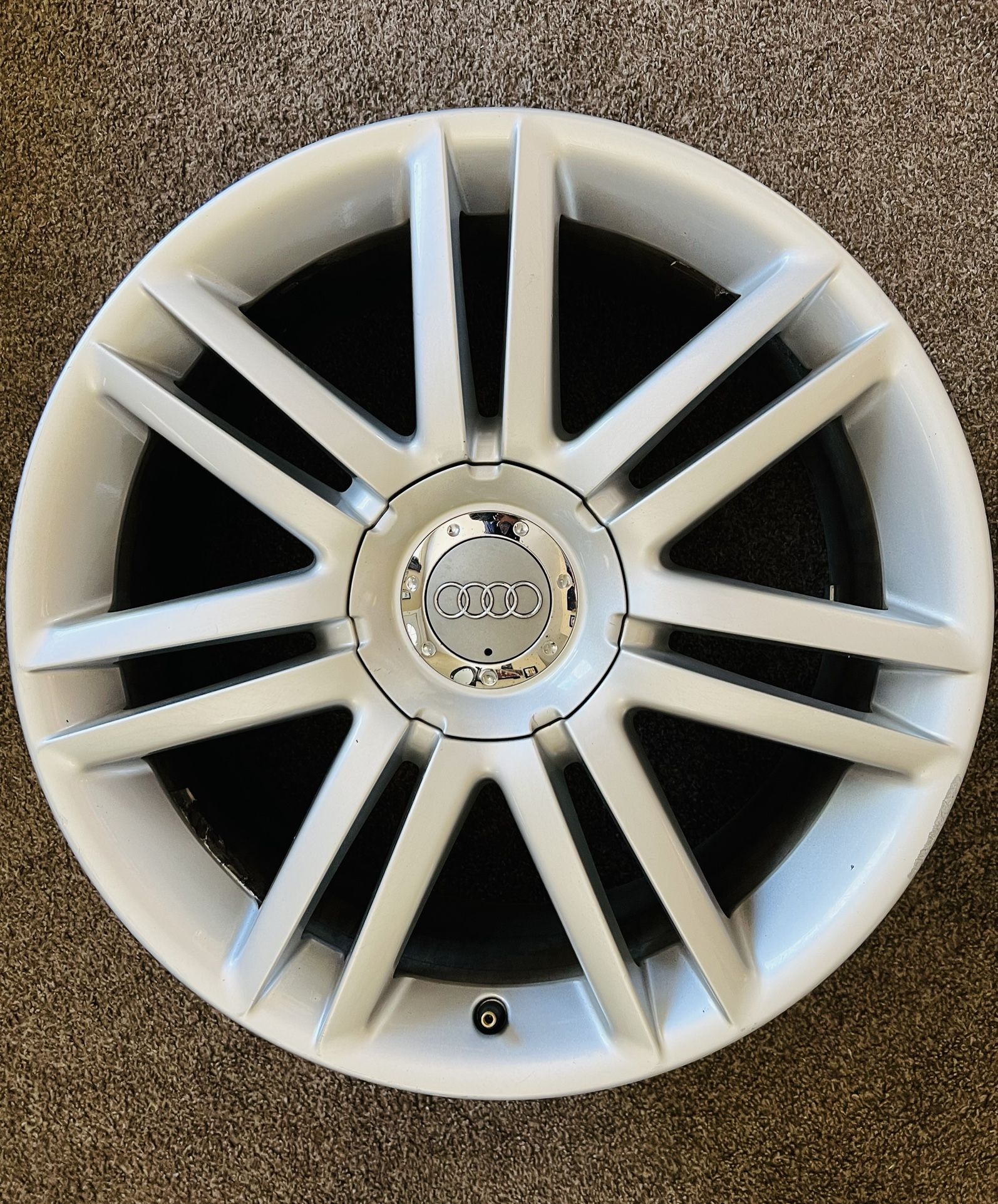 19” OEM Audi S8 Wheels
