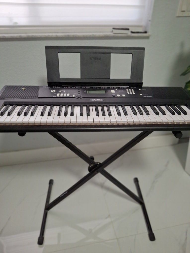 Piano Yamaha Ez 220