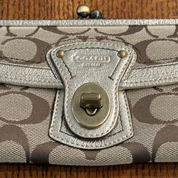 Coach Legacy Turnlock Kisslock Wallet Signature Canvas Gold Trim EUC VINTAGE