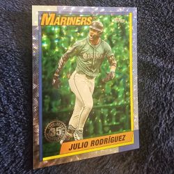 2025 TOPPS SERIES 1 JULIO RODRIGUEZ T90-42 GREEN CRACKLE FOILBOARD /99