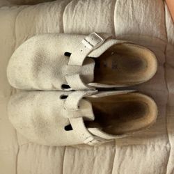 Antique White Boston Clogs