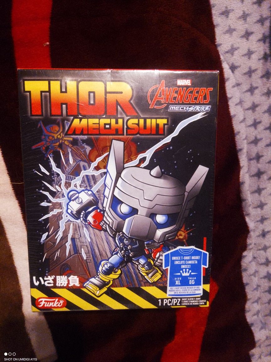Marvel Funko XL With Shirt Sealed