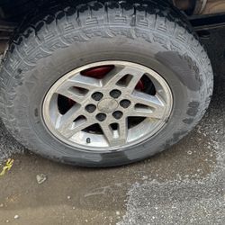 G MC   Sierra  TIRES