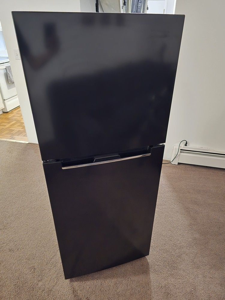 Magic Chef Refrigerator