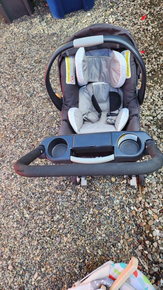 Chico Infant Car Seat & Stroller (Car Seat Base Included)