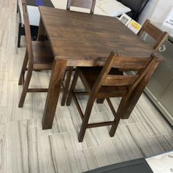 *Wow!!!*---Stellar Brantley Wood Dining Table Sets W/4 Chairs---Delivery And Financing Available!!!🫡