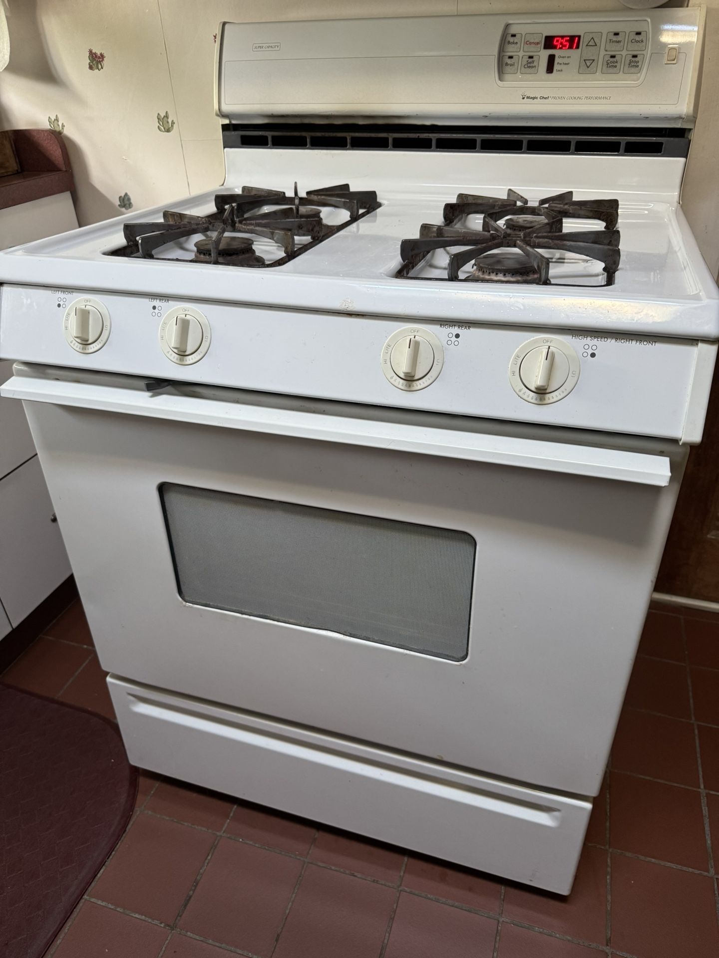 Stove-Oven. Gas/Propane