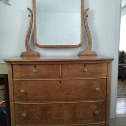 Wood 4-drawer Dresser