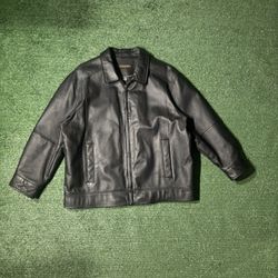 Vintage St. John’s Bay Jet Black Leather Jacked Lined Pre owned Men Size XL