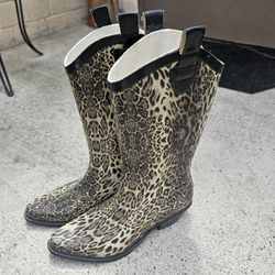 Womans Rain Boots