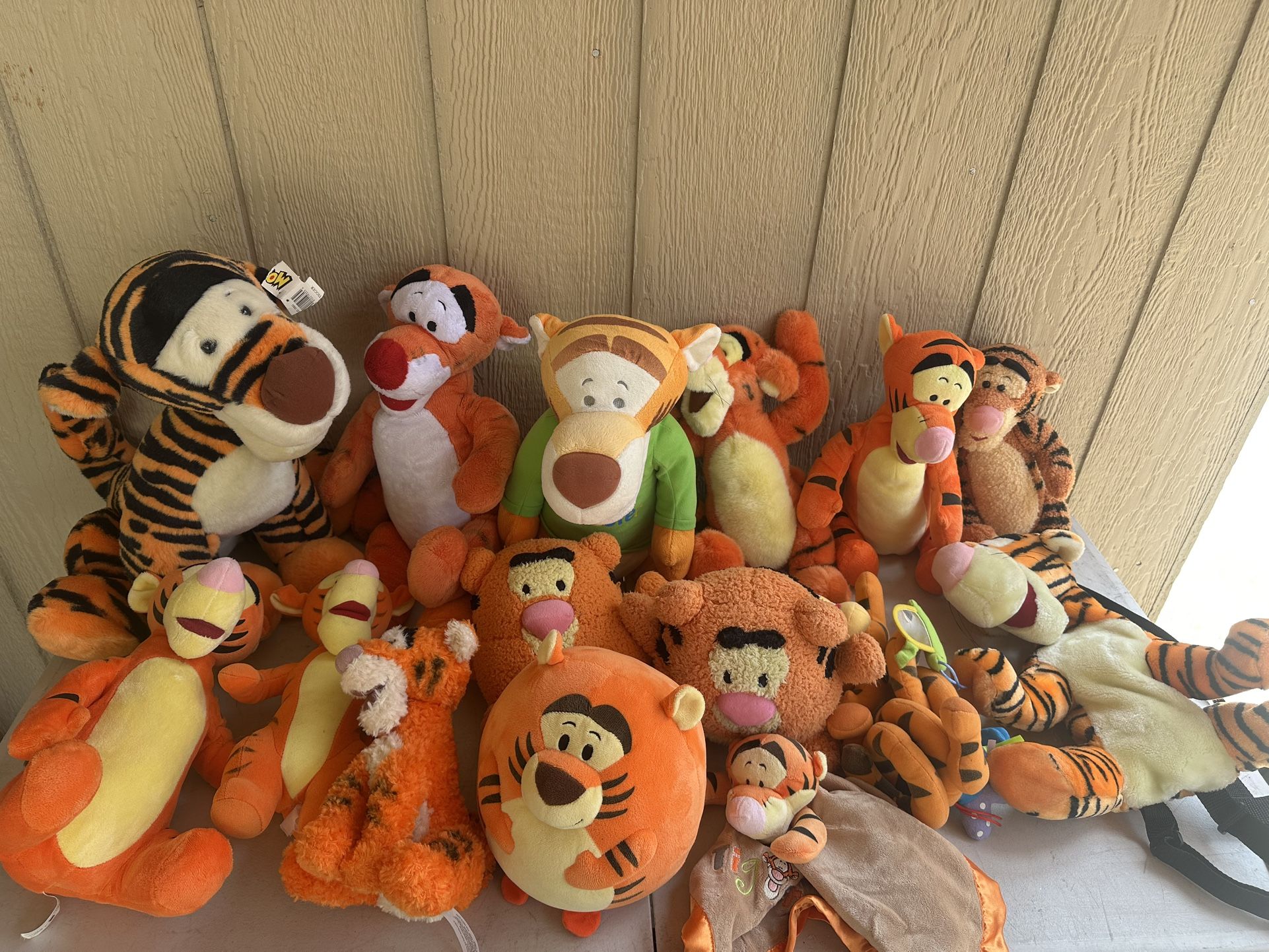 Lot Of 11 Tigger Winnie The Pooh Plushy Collection Some Vintage All Sizes Make Offer