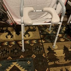 Raised Toilet Seat with Handles