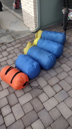 5 Sleeping Bags 