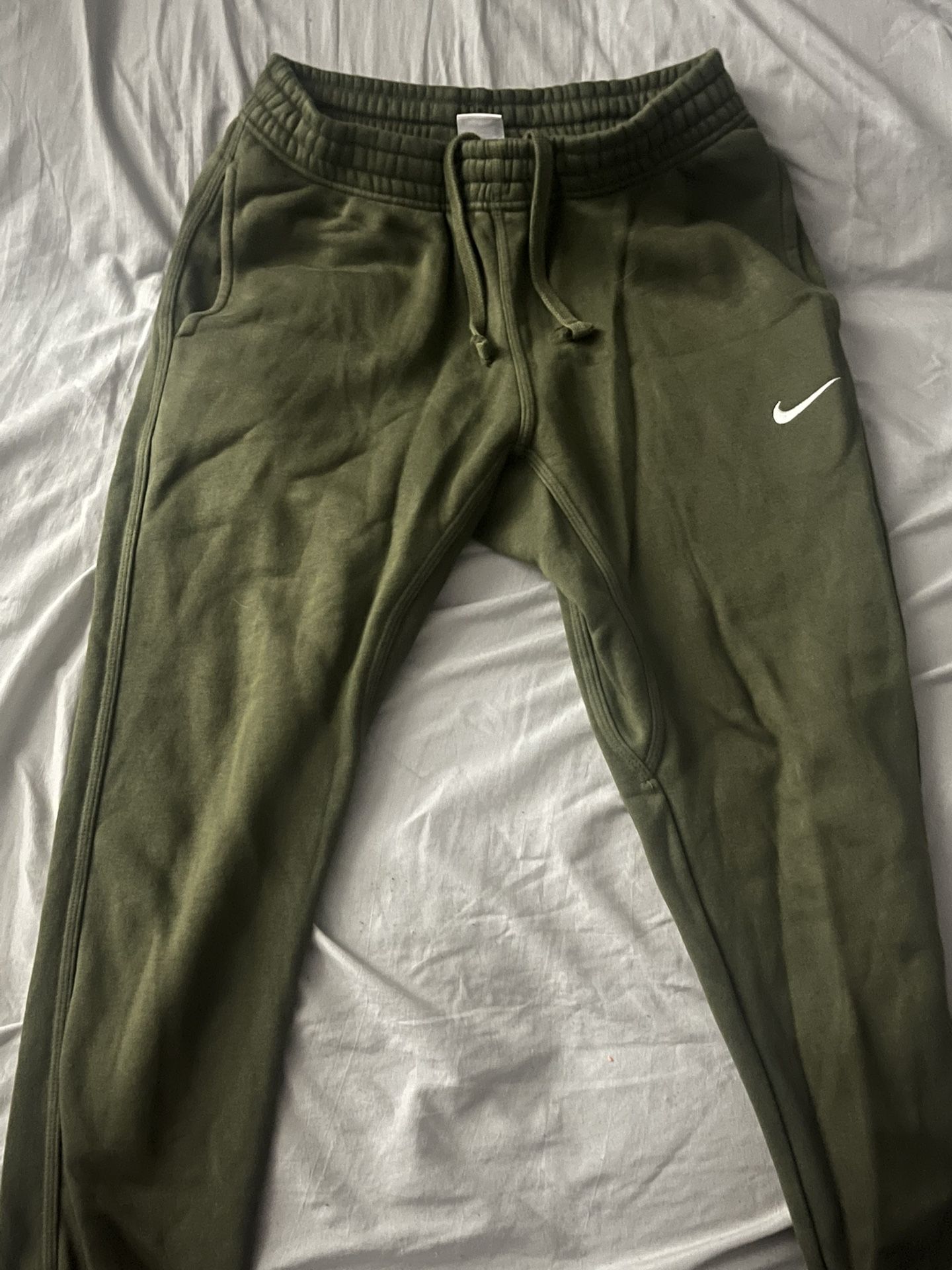 Nike: Men's Sportswear Club Fleece Pants