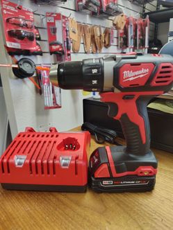 Milwaukee M18 drill kit