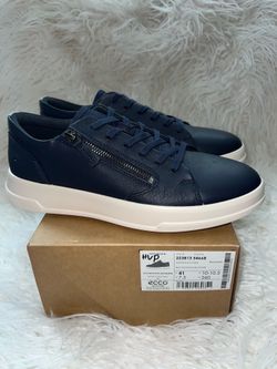 New in Box Ecco Marine Ice Flower Leather upper and white sole. Mens size 10.