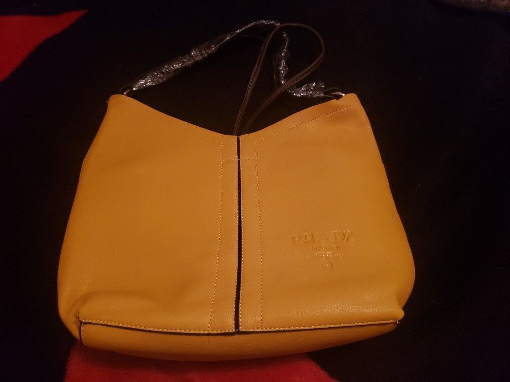 !! PRADA !!Purse And Handbag