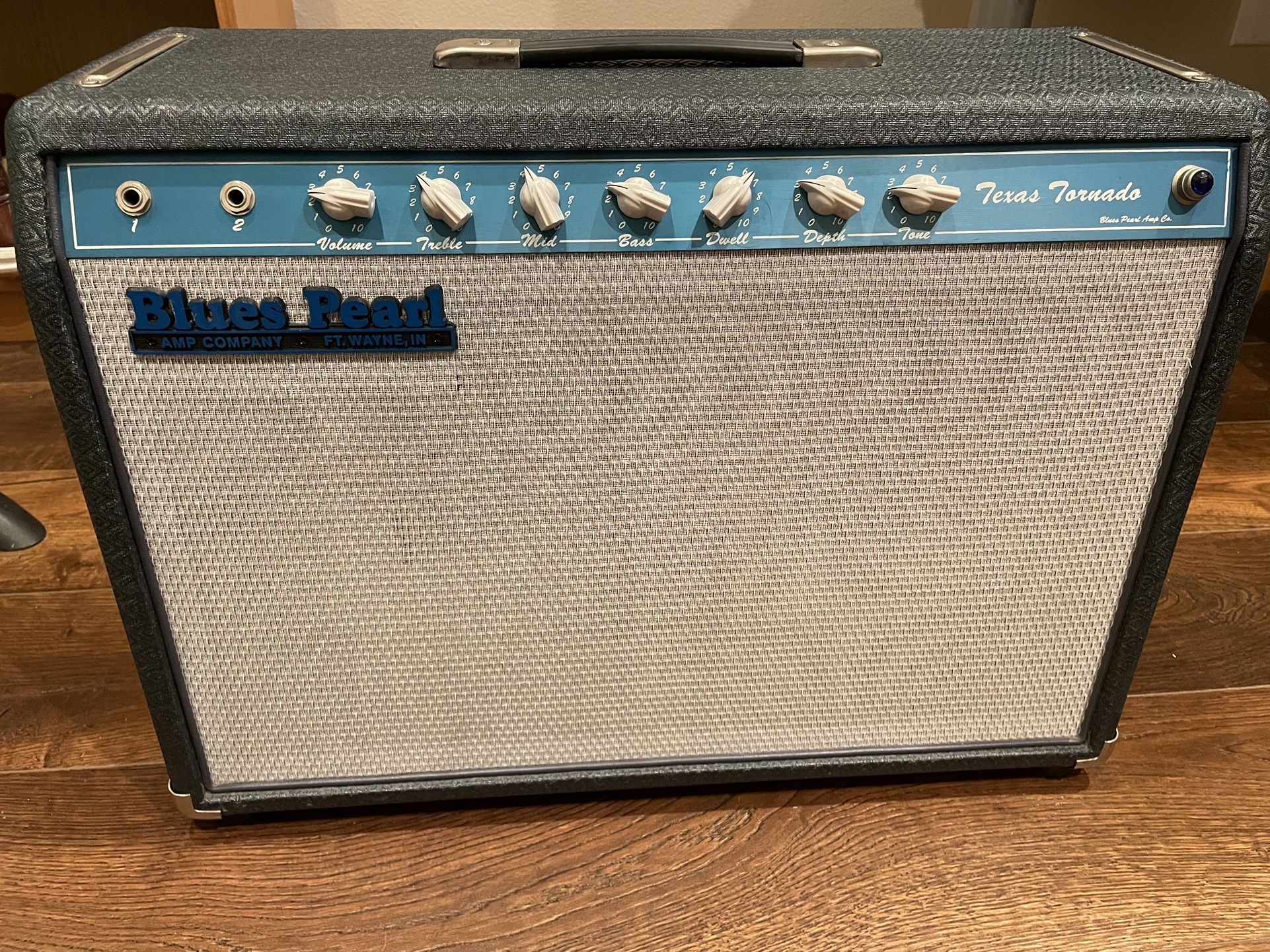 Boutique 1997 Blues Pearl Texas Tornado Tube Amp