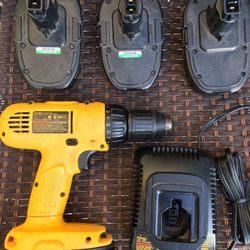 DeWalt Cordless Drill/Driver Set