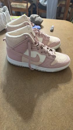 Nike dunks toasty