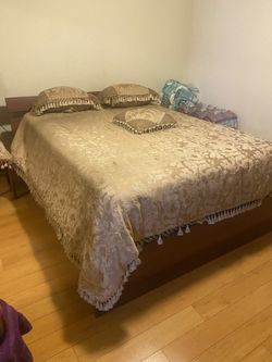 Queen Size Bed Dram With Mattress And Box Spring
