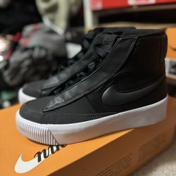 Nike Blazer Mid Victory Size Women 6 
