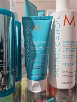Moroccanoil curl defining cream 10% off listed peice