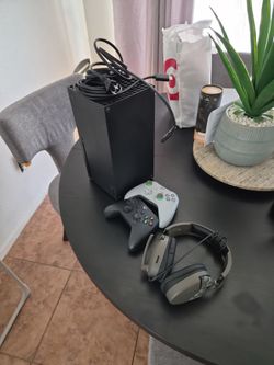 Xbox one x 1tb