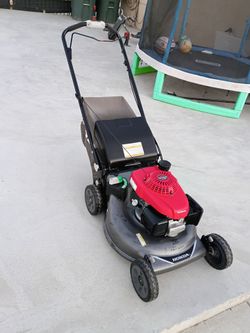 HONDA HRR-216 LAWNMOWER