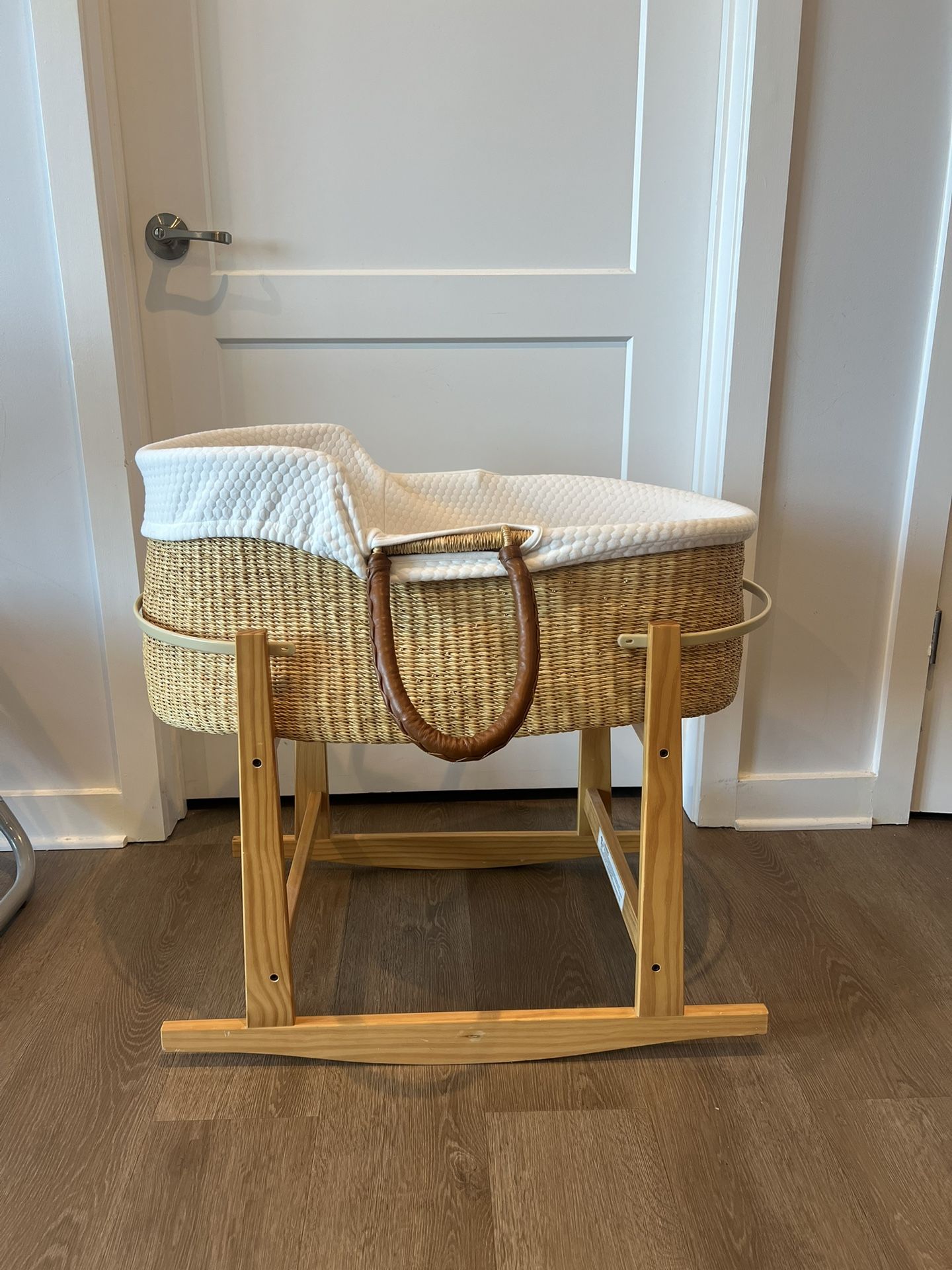 Design Dua Bassinet