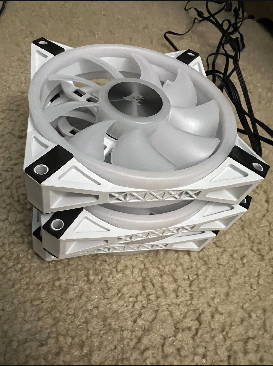 3x Corsair QL120 White Fans Computer components & Parts
