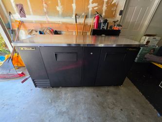 True commercial refrigerator