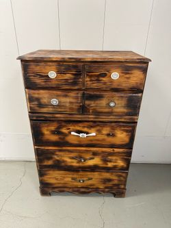 Chest of Drawers for Clothing w/ 5 Drawers - Good Condition