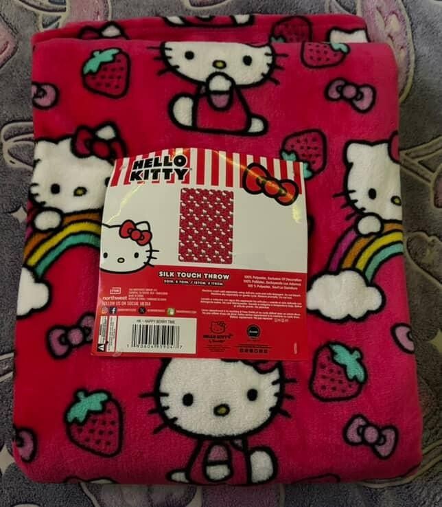 Hello Kitty Blanket