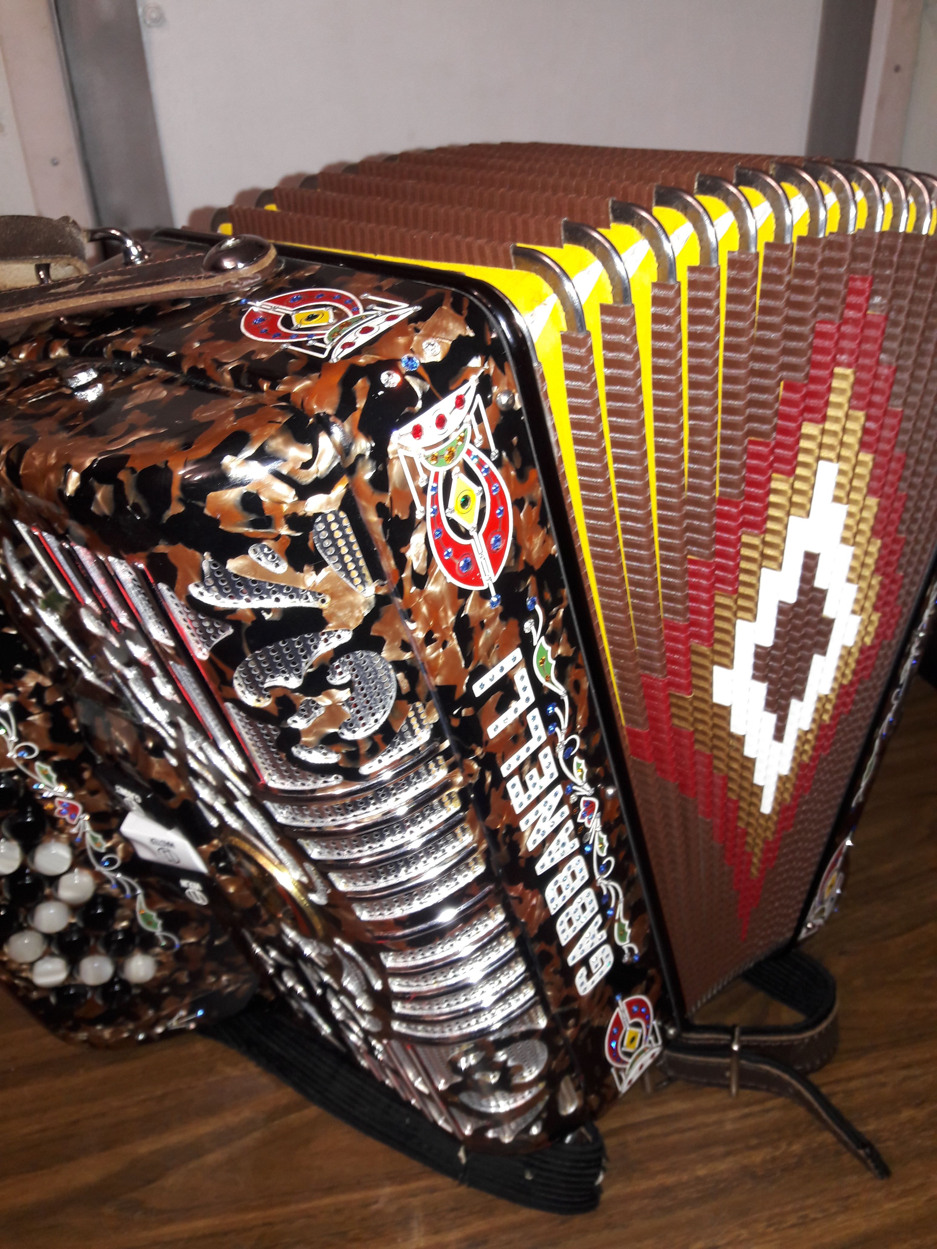 Gabbanelli accordion (compacto.)