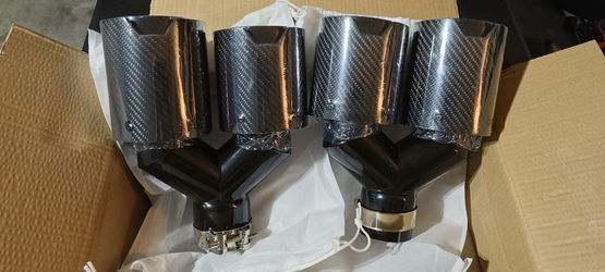 Brand New Carbon Fiber Quad Exhaust Tips – 63mm In / 101mm Out (Pair)