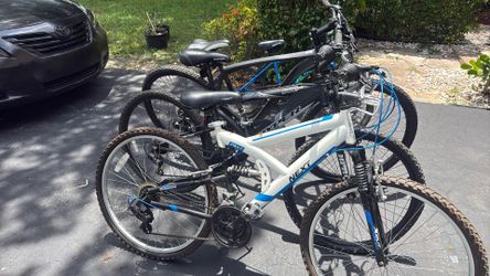 4 mountain bikes