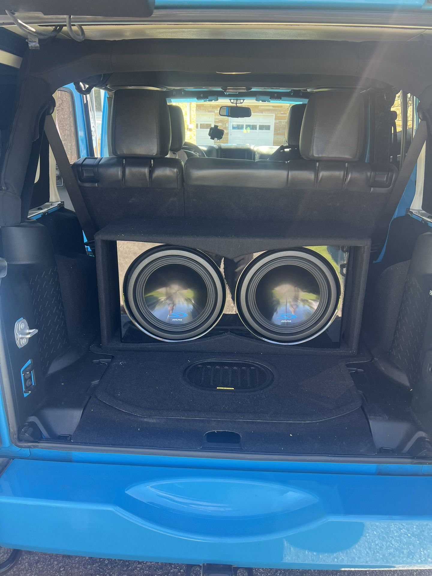 12 Inch Apline Type S Sub With Amps