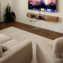 COUCH 2 LOVE SEATS GREAT CONDITION